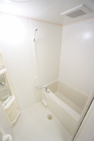 バス・シャワールーム　※同物件、同タイプのお部屋です