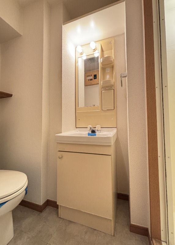 洗面設備　８０５号室　写真