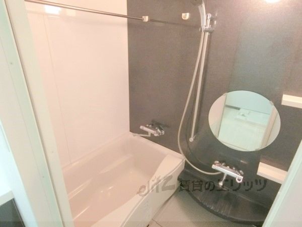 バス・シャワールーム　風呂