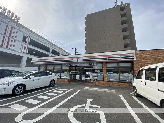 コンビニ　セブンイレブン（コンビニ）まで465m