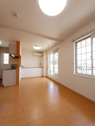 居室・リビング　使いやすい居間です