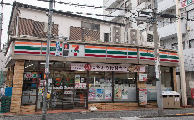 コンビニ　セブンイレブン 北区田端3丁目店（コンビニ）まで378m