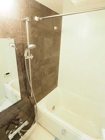 バス・シャワールーム　■浴室暖房乾燥機能付きバス♪