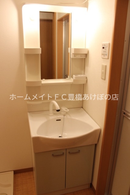 洗面設備　同型別部屋写真