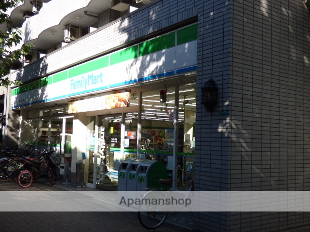 コンビニ　ファミリーマート（コンビニ）まで604m