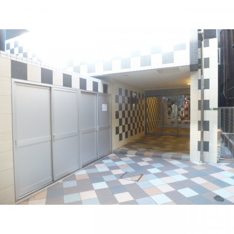 エントランス　建物の内部です