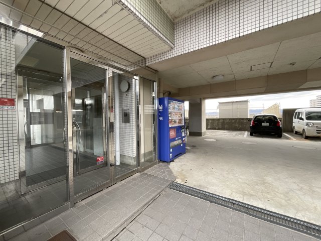 エントランス　オートロックです