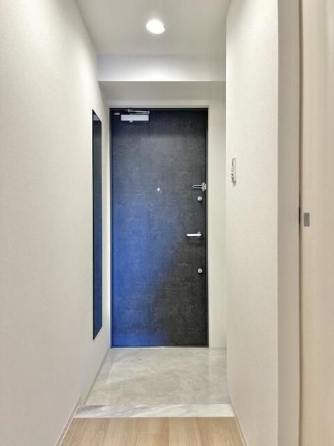 玄関　写真は同タイプ住居です