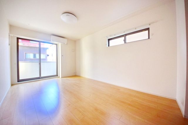 居室・リビング　★明るいお部屋です★