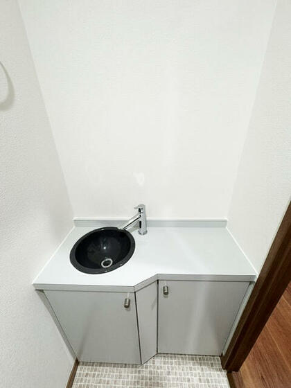 トイレ　トイレ手洗い付