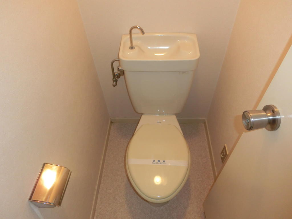 トイレ　※写真は別のお部屋のものです。現況を優先させて頂きます。