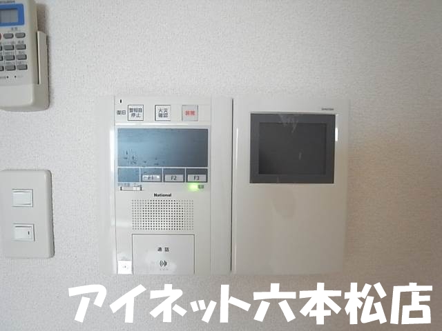 セキュリティ　モニター付きで安心ですね。