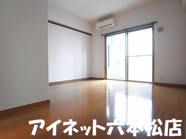 その他部屋・スペース　こちら寝室にいかがでしょうか。