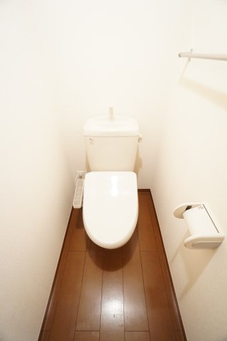 トイレ　※同物件、同タイプの写真になります。