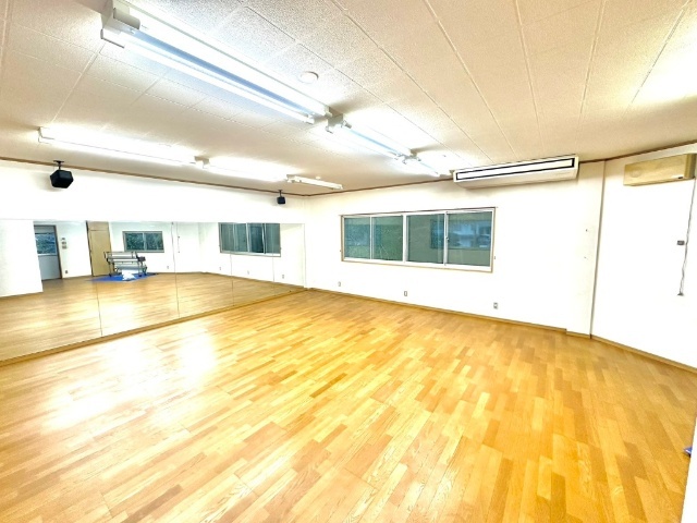 居室・リビング　前ダンススタジオ