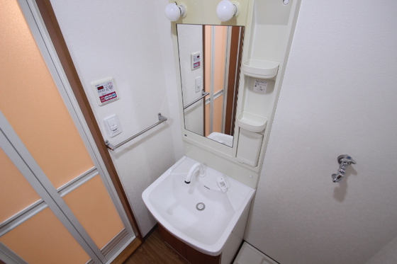 洗面設備　※別部屋の写真です