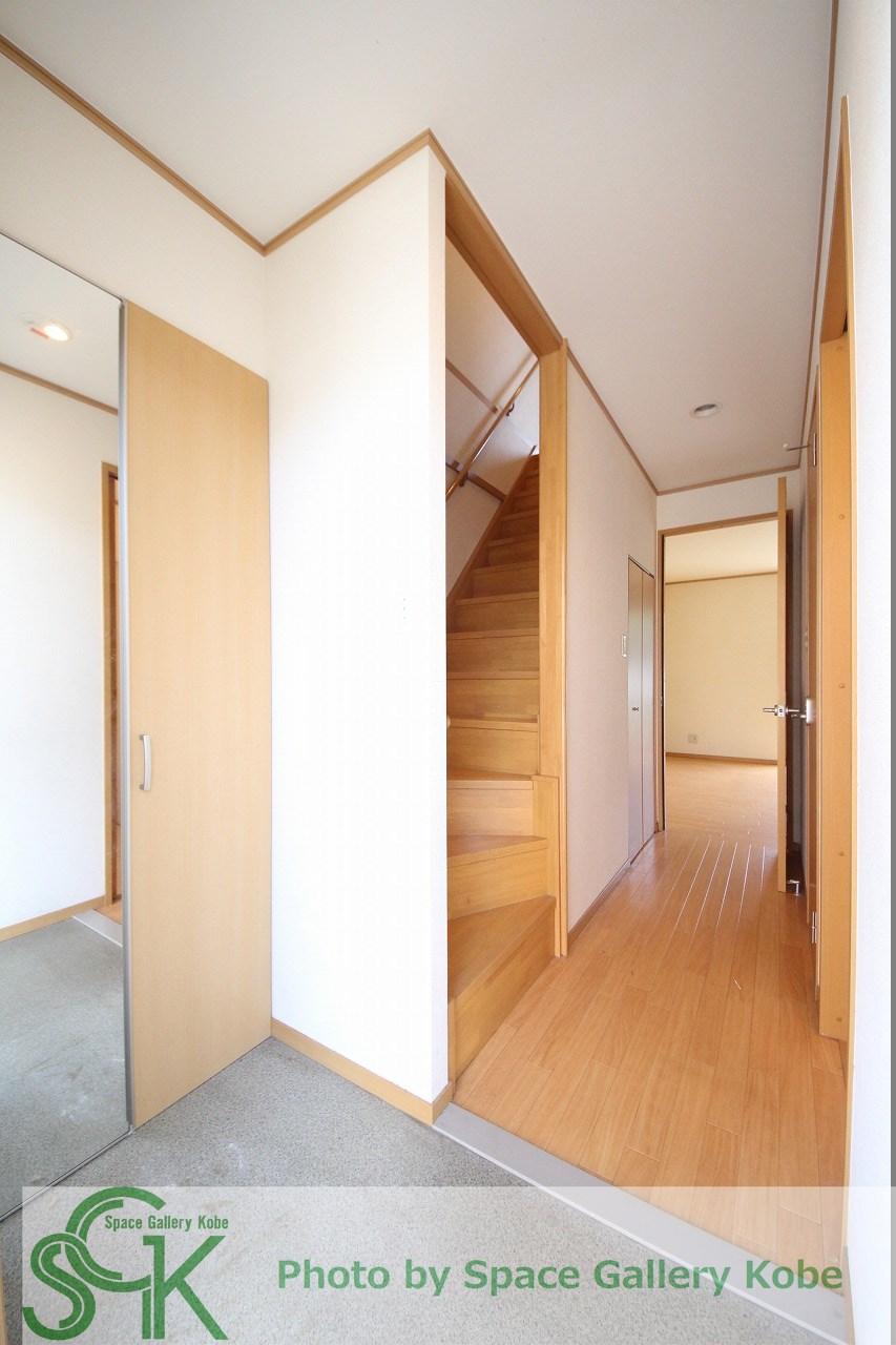 玄関　※お部屋により仕様が異なる場合があります。