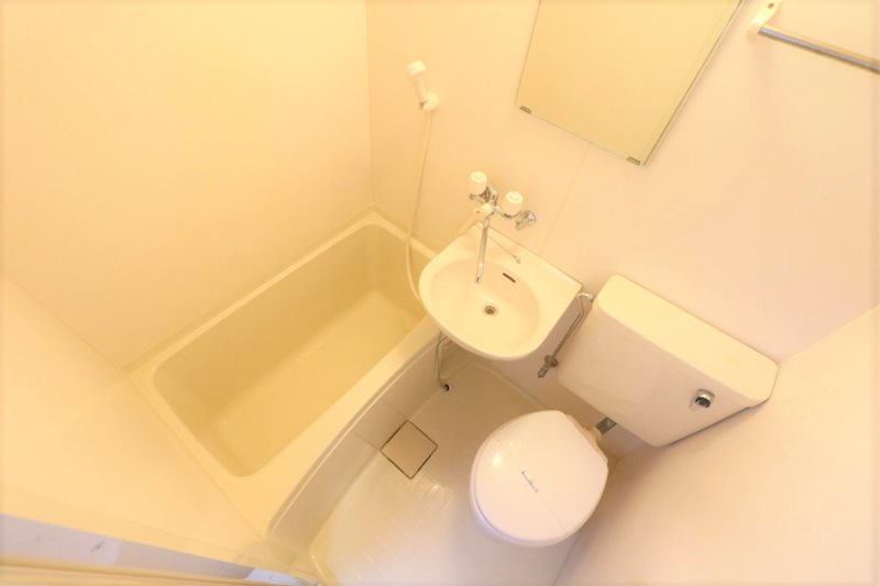バス・シャワールーム　※別のお部屋の写真です