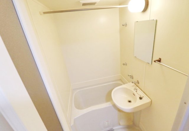 バス・シャワールーム　別部屋参考写真