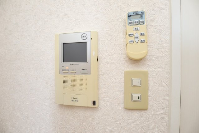 セキュリティ　別号室（反転タイプ）のものになります。現状優先です。