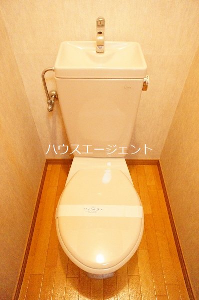 トイレ　清潔感のあるトイレ。※参考画像