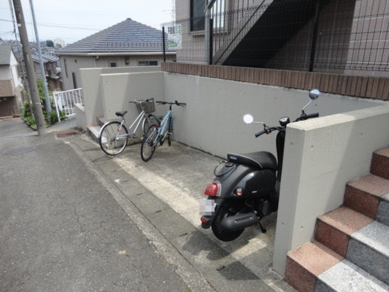 その他共有部分　☆自転車、バイク、無料で置けます☆