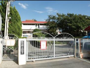 幼稚園・保育園　緑ケ丘幼稚園（幼稚園・保育園）まで300m