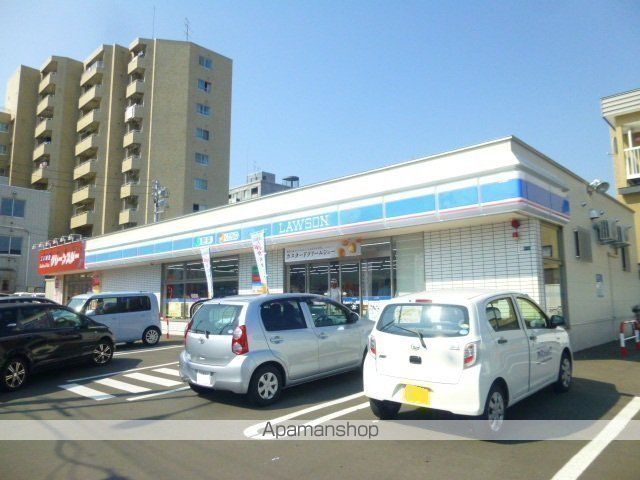 コンビニ　ローソン（コンビニ）まで137m