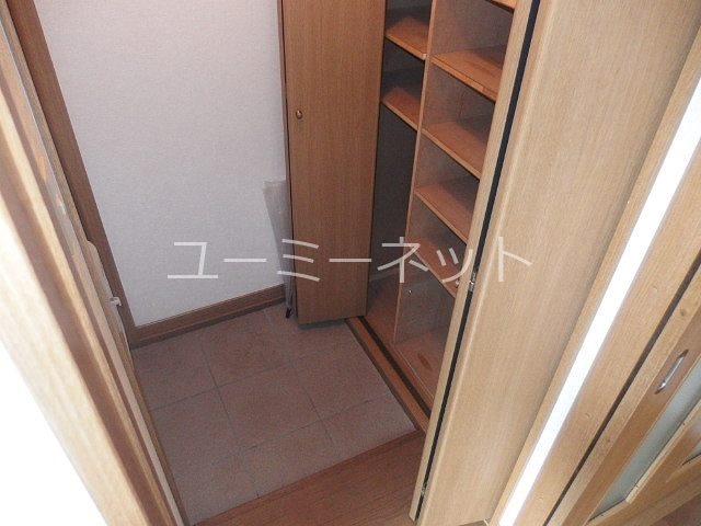 玄関　別室参照。