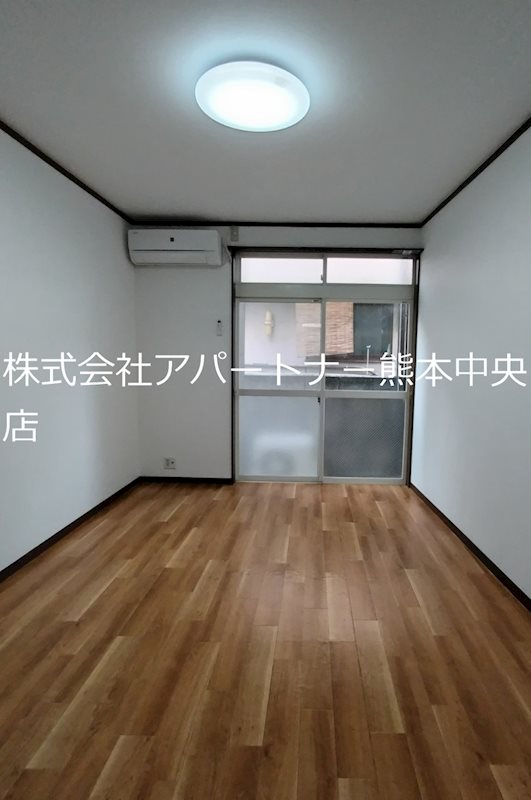 居室・リビング　洋室も広く使用できます。