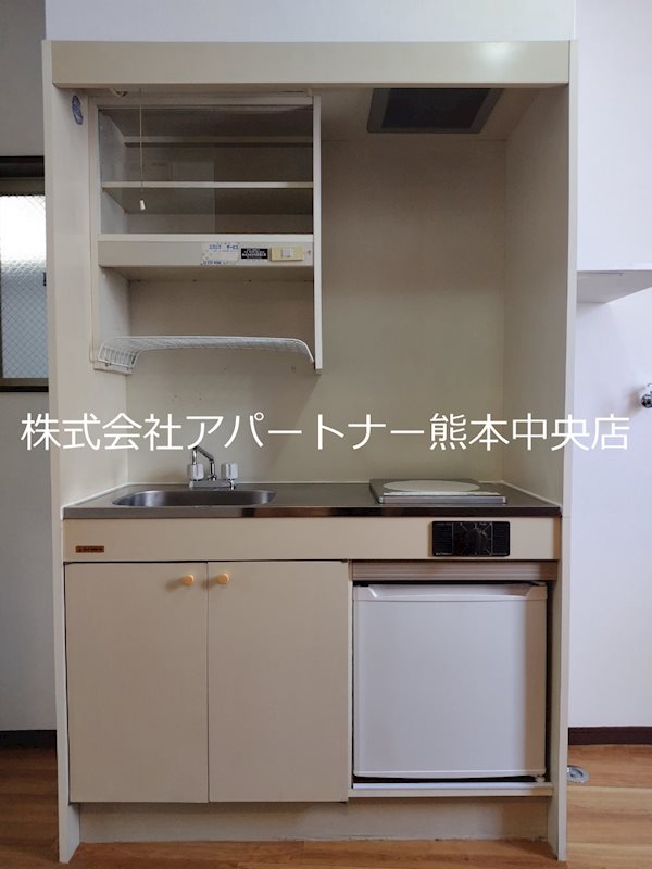 キッチン　キッチン部分も広く使用できます。