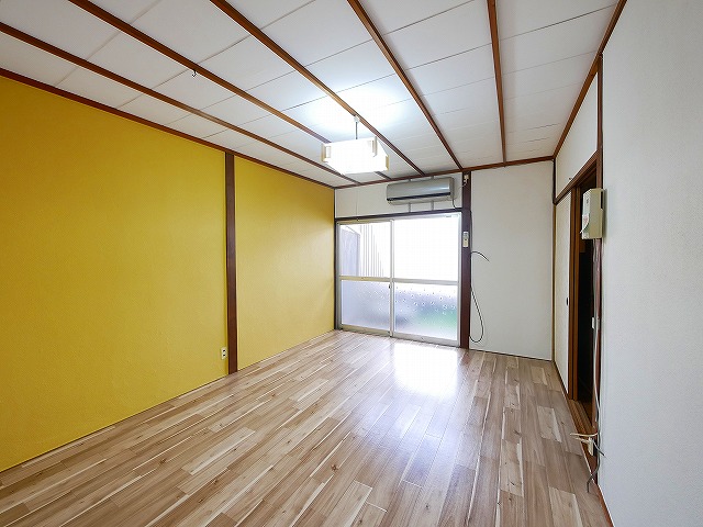 居室・リビング　居間です