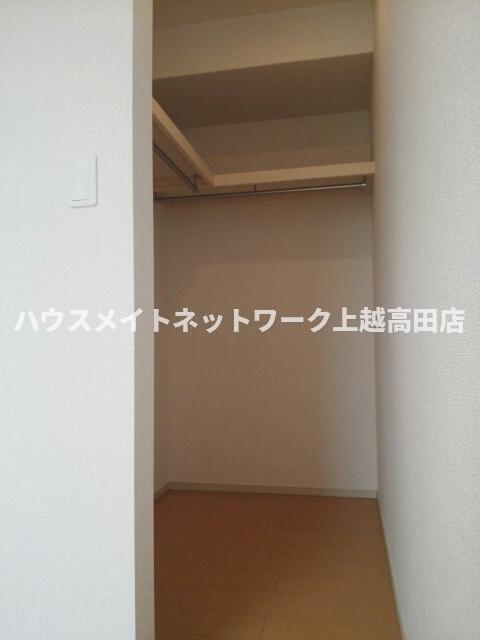 収納　クローゼット