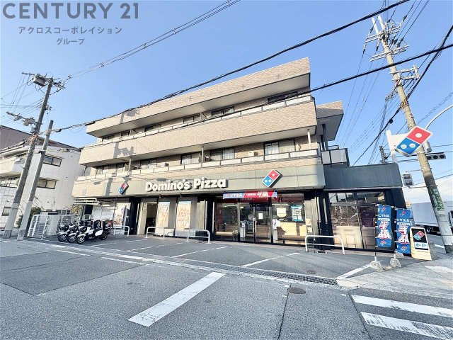 建物外観　敷地内に住居者専用のごみ置き場があります♪