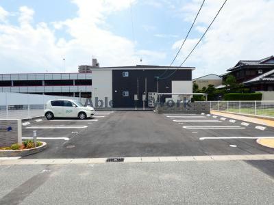駐車場　駐車場