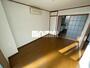居室・リビング　６帖フローリング収納付きのお部屋です。