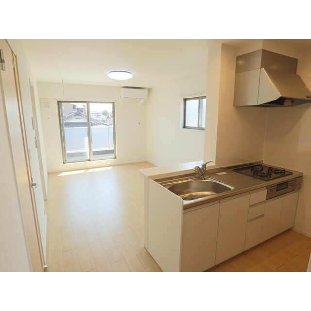 キッチン　※同型角部屋使用中