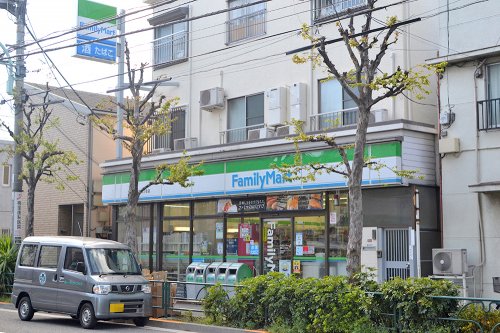 コンビニ　ファミリーマート 梅里二丁目店（コンビニ）まで624m