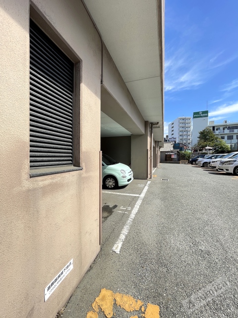 駐車場　ラクラク。敷地内駐車場です。