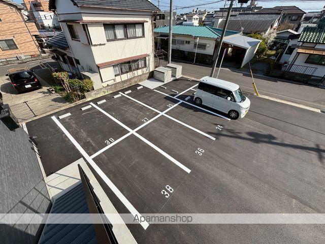 駐車場　駐車場