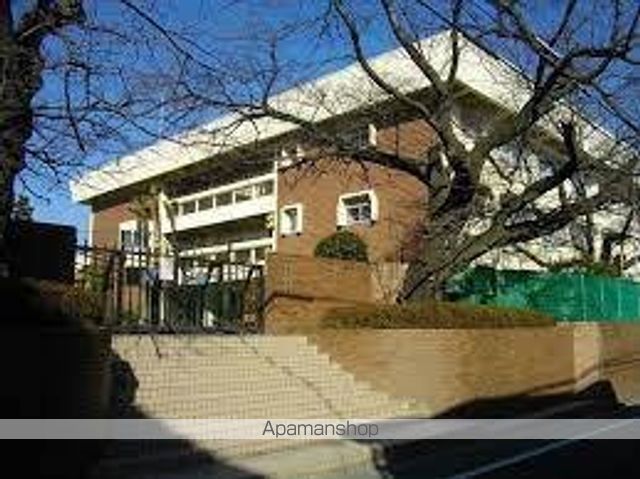 中学校　清明学園中学校（中学校）まで395m