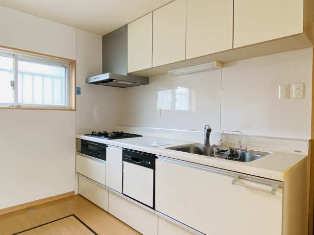 第二鳴海おお根住宅3号棟105のキッチン写真