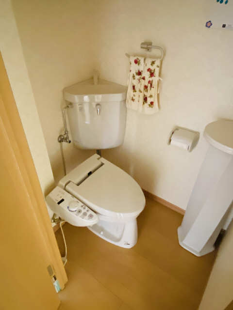 第二鳴海おお根住宅3号棟105のトイレ写真