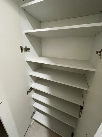 収納　イメージとして同建物他部屋を表示しています