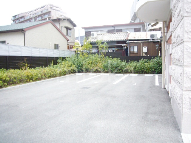 駐車場　駐車場完備です