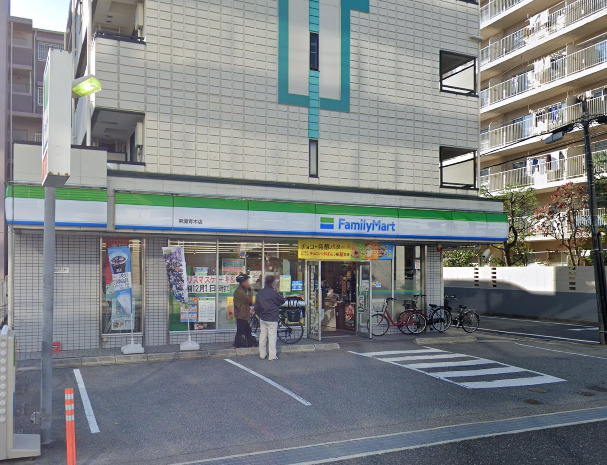 コンビニ　ファミリーマート 東灘青木店（コンビニ）まで204m
