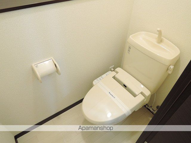 ＪＲ関西本線 八尾駅 徒歩5分 2階建 築14年のトイレ写真