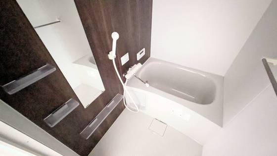 バス・シャワールーム　※別の部屋の写真です。