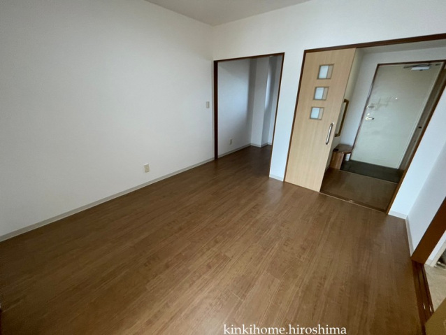 居室・リビング　写真は別のお部屋です。※現況を優先
