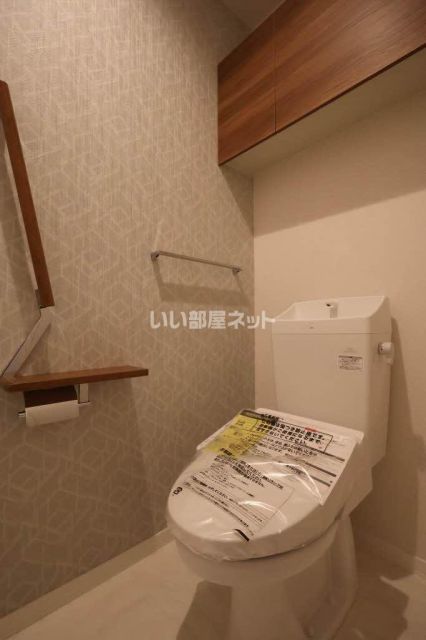 ＪＲ山陽本線 西広島駅 徒歩4分 3階建 築2年のトイレ写真